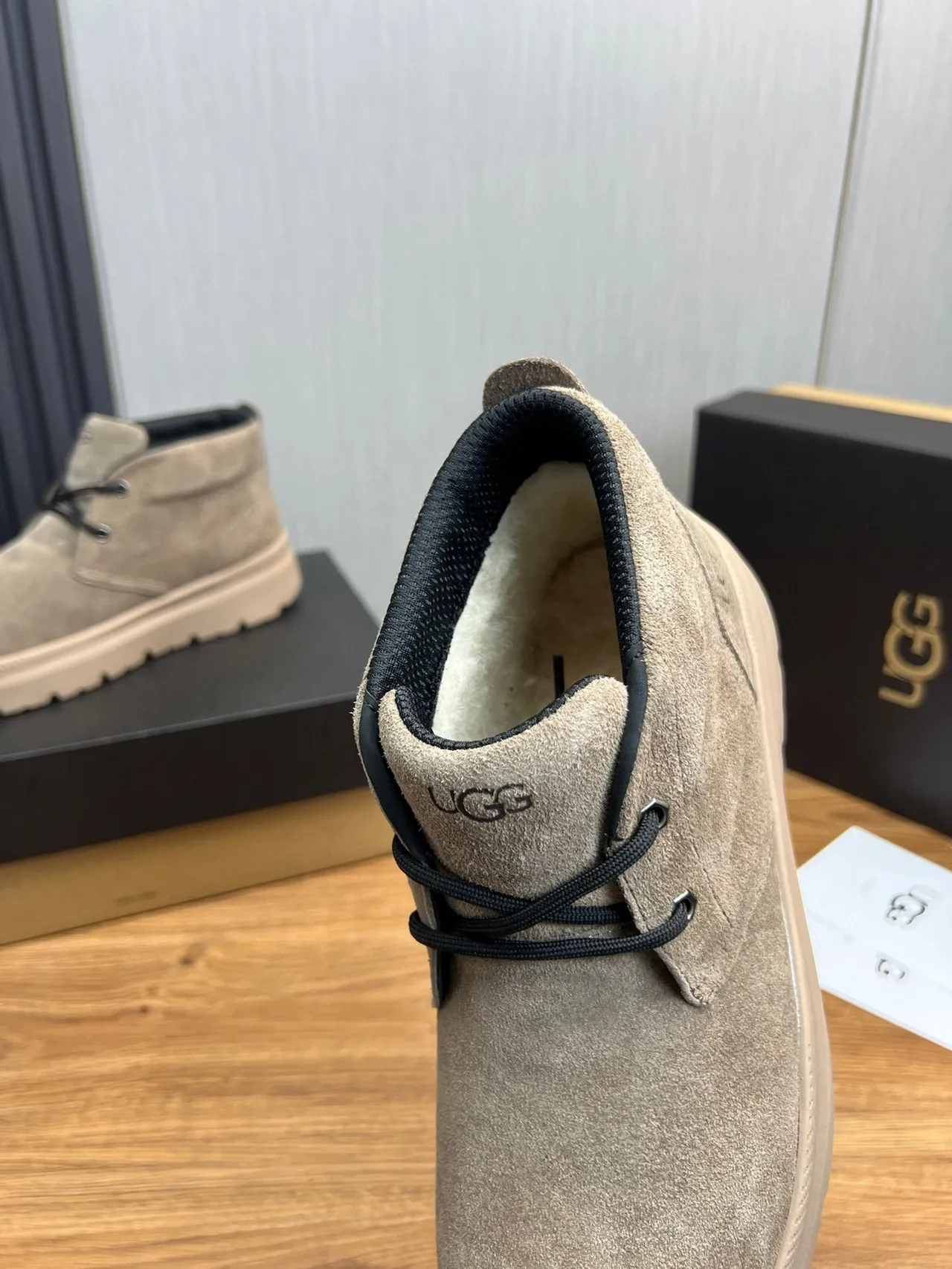UGG Bege Preto Camurça Superior Com Cadarços Chukka Botas de Tornozelo 5