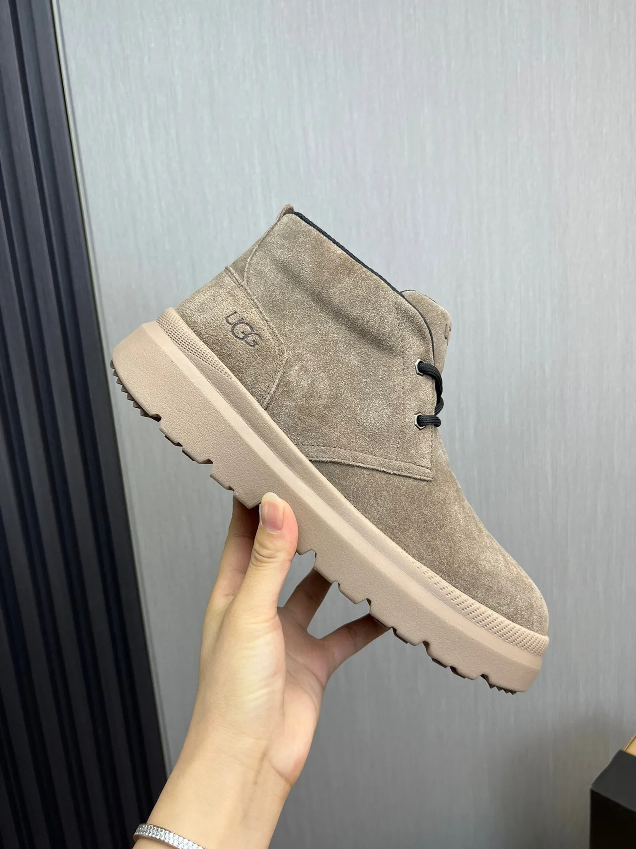 UGG Bege Preto Camurça Superior Com Cadarços Chukka Botas de Tornozelo 6