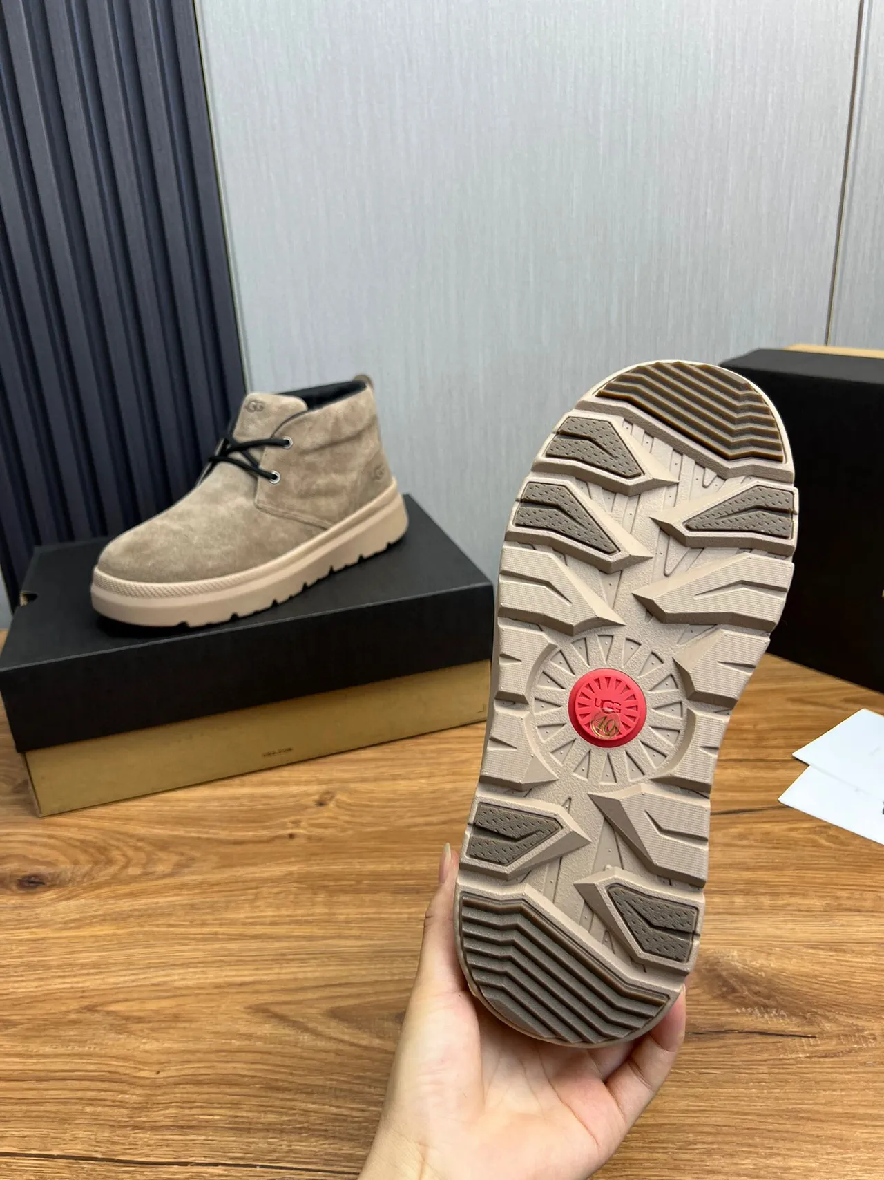 UGG Bege Preto Camurça Superior Com Cadarços Chukka Botas de Tornozelo 9