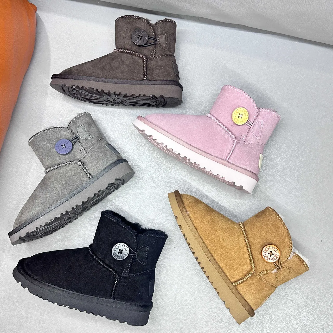 UGG Classic Mini Chestnut Snow Boots 9
