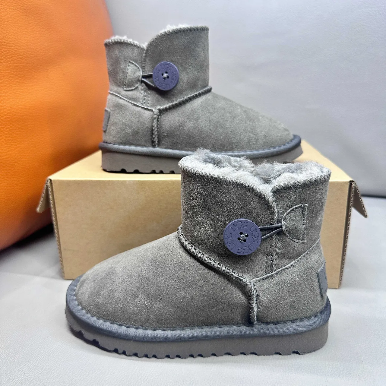 UGG Classic Mini Chestnut Snow Boots 23