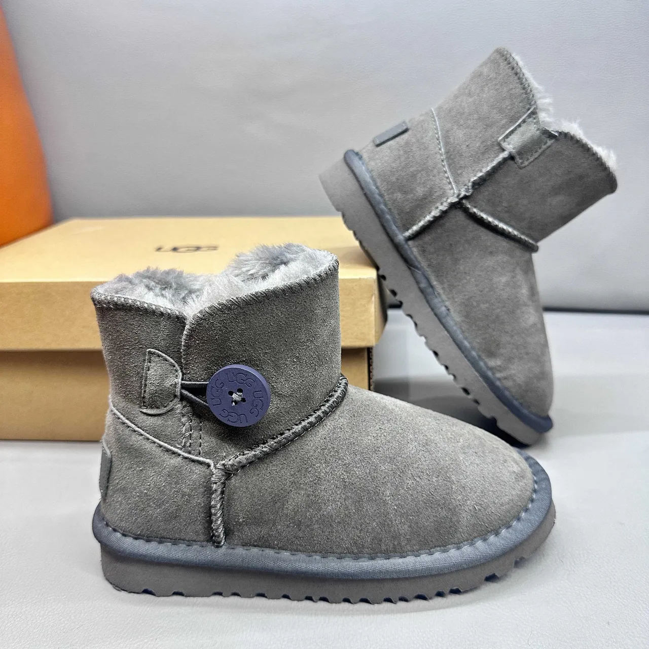 UGG Classic Mini Chestnut Snow Boots 24