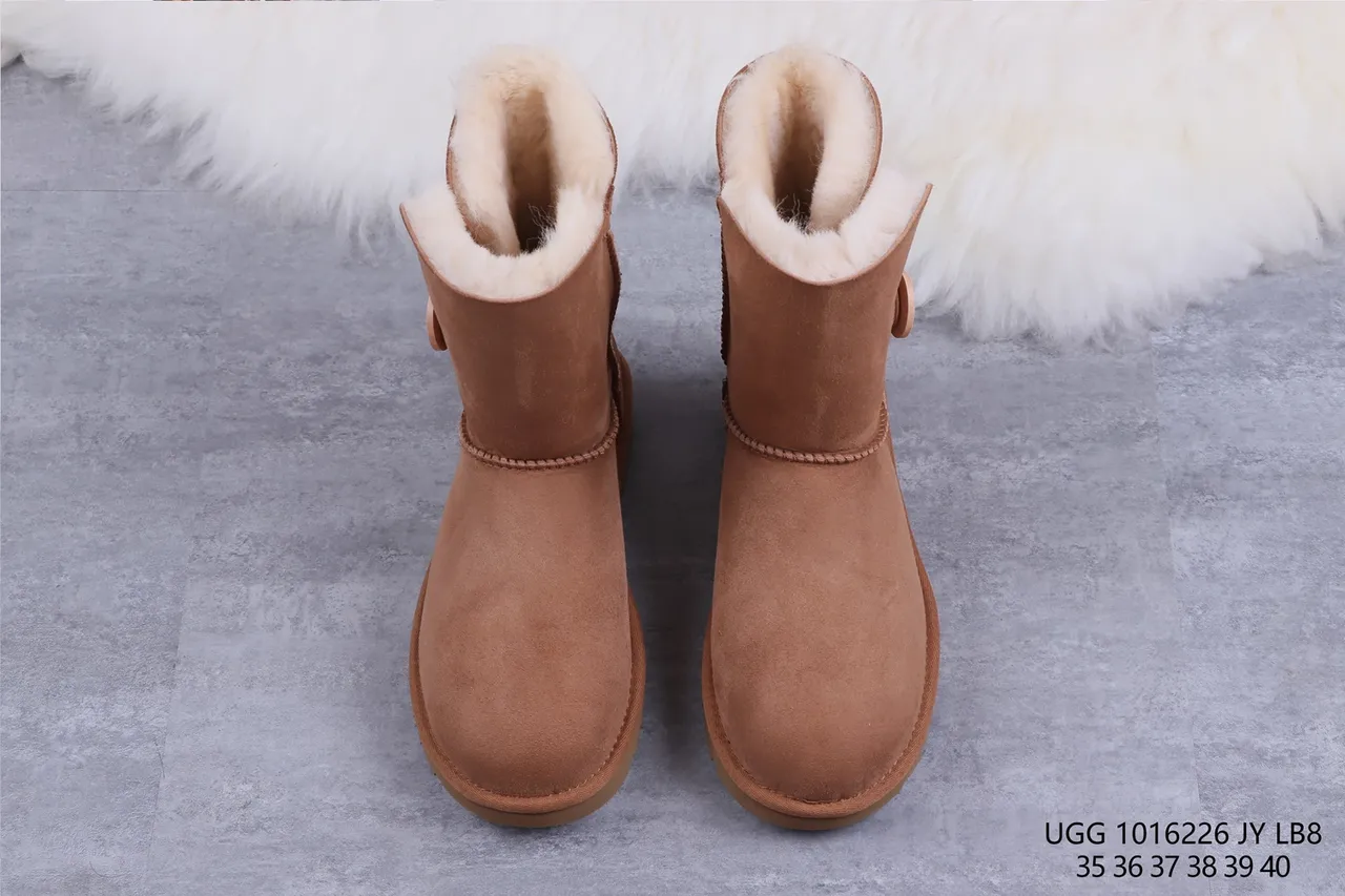 UGG Classic Short Chestnut Suede Shearling-Lined Snow Boots 9