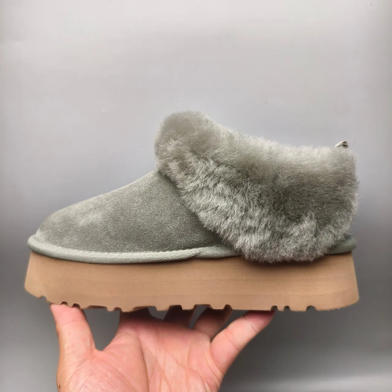 UGG Gray Brown Shearling-Lined Suede Upper Snow Boots 7