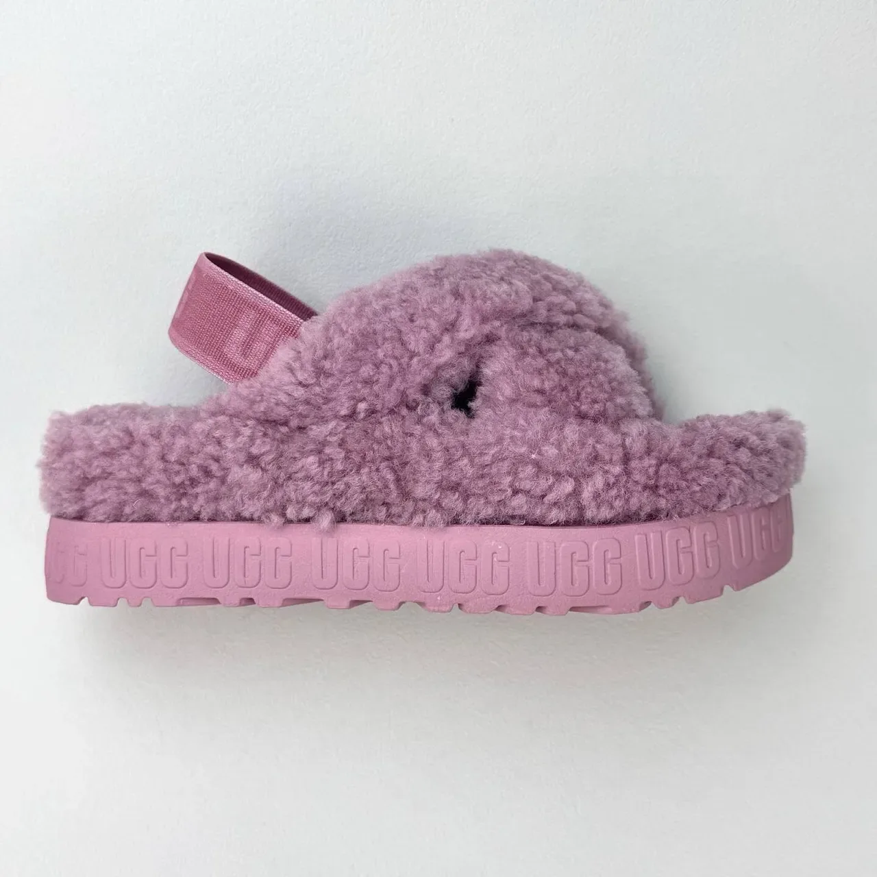 UGG Pink Plush Shearling Upper Cross-Strap Design Slippers 9