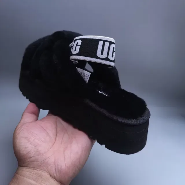 UGG Tasman काला फजी प्लेटफॉर्म स्लिपर्स 2