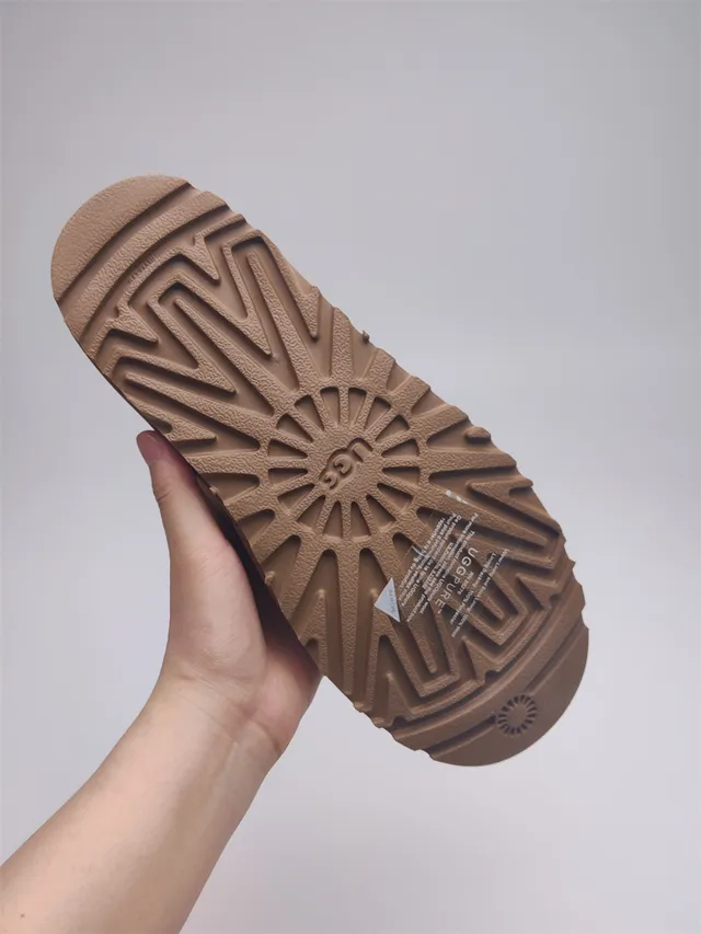 UGG Tasman Bota de Neve Marrom Castaño de Camurça Forrada com lã com Cadarços 13