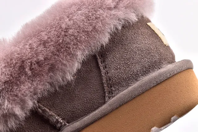UGG Tasman Sapatos Casuais Cinza Marrom com Upper de Camurça e Gola de Shearling Dobrada 4