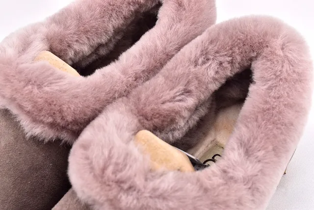 UGG Tasman Sapatos Casuais Cinza Marrom com Upper de Camurça e Gola de Shearling Dobrada 11