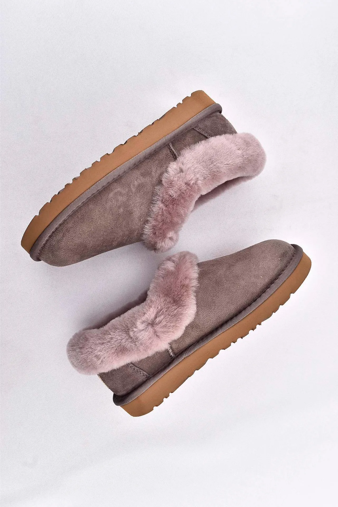 UGG Tasman Sapatos Casuais Cinza Marrom com Upper de Camurça e Gola de Shearling Dobrada 12