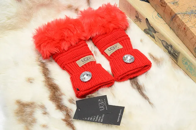 UGG Tasman Red White Ribbed Faux-Fur Cuff Knit Gloves 13