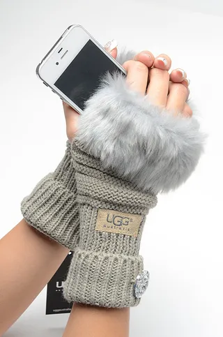 UGG Tasman Red White Ribbed Faux-Fur Cuff Knit Gloves 22