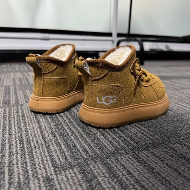 UGG Tasman-Style Tan Suede Shearling-Lined Snow Boots 11