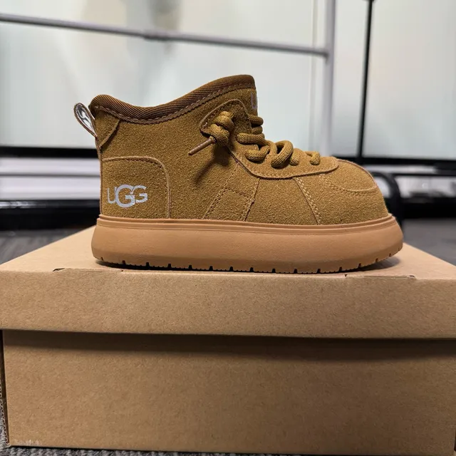 UGG Tasman-Style Tan Suede Shearling-Lined Snow Boots 15