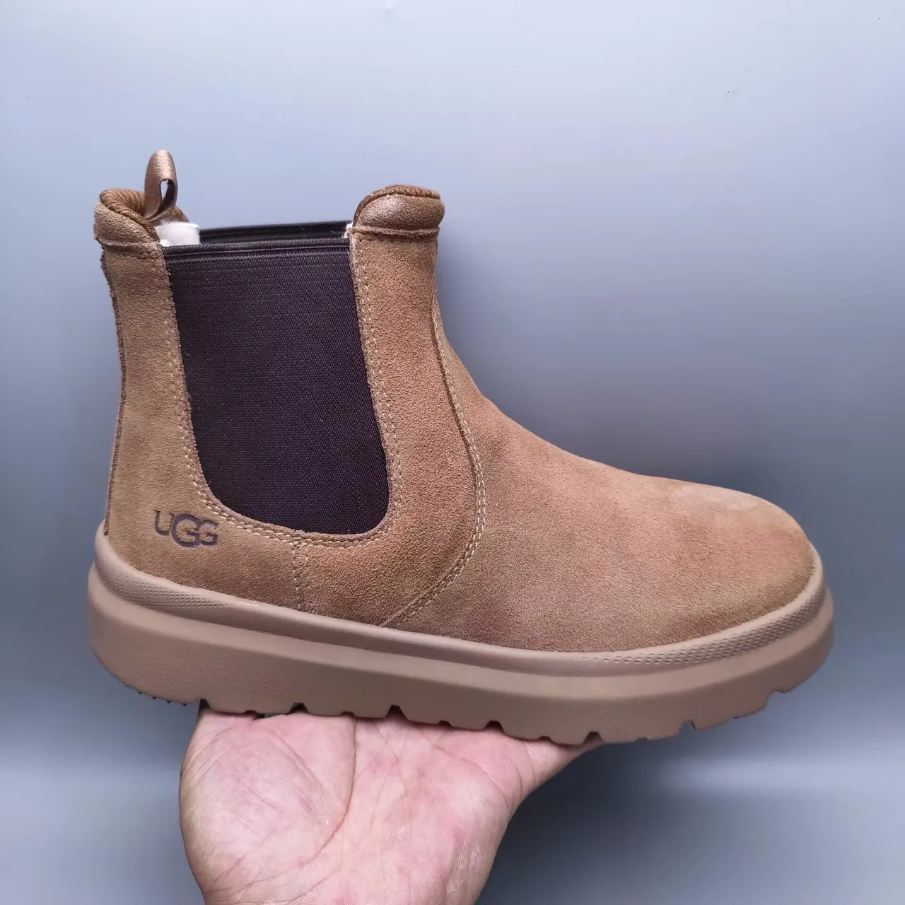 UGG Tasman Tan 麂皮切尔西靴 4