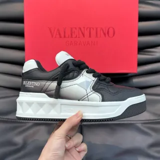 Valentino Zapatillas Negro Blanco Suela Geométrica Placa de Cristal Facetada Chunky