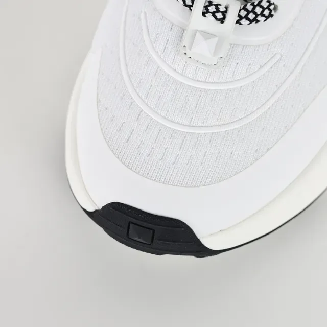Valentino Open sneakers blanc et noir style de vie 5