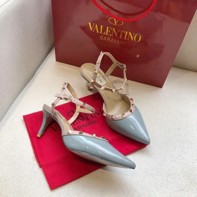 Valentino Rockstud Light Gray Patent Stilettos 5