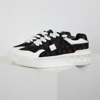 Valentino Rockstud Monogram Marrón Negro Blanco sneakers lifestyle