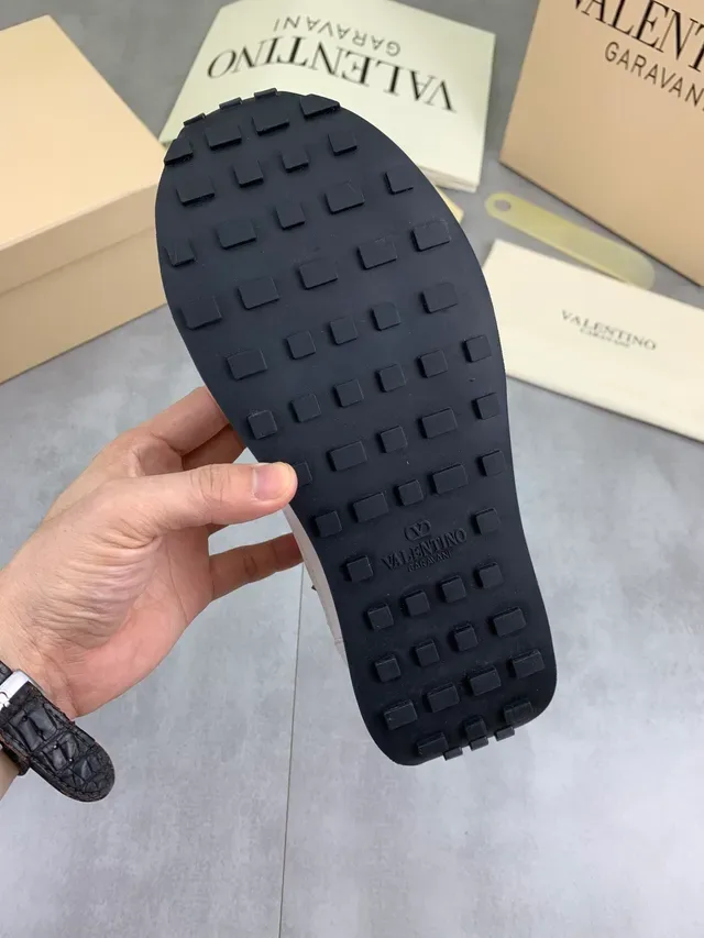 Valentino Rockstud Studded Off-White y Blanco Lifestyle Zapatillas 2