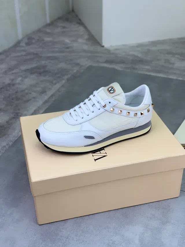 Valentino Rockstud Studded Off-White y Blanco Lifestyle Zapatillas 4