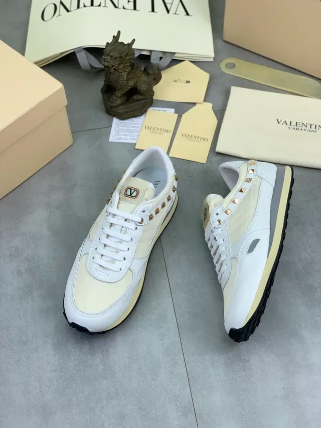 Valentino Rockstud Studded Off-White y Blanco Lifestyle Zapatillas 5