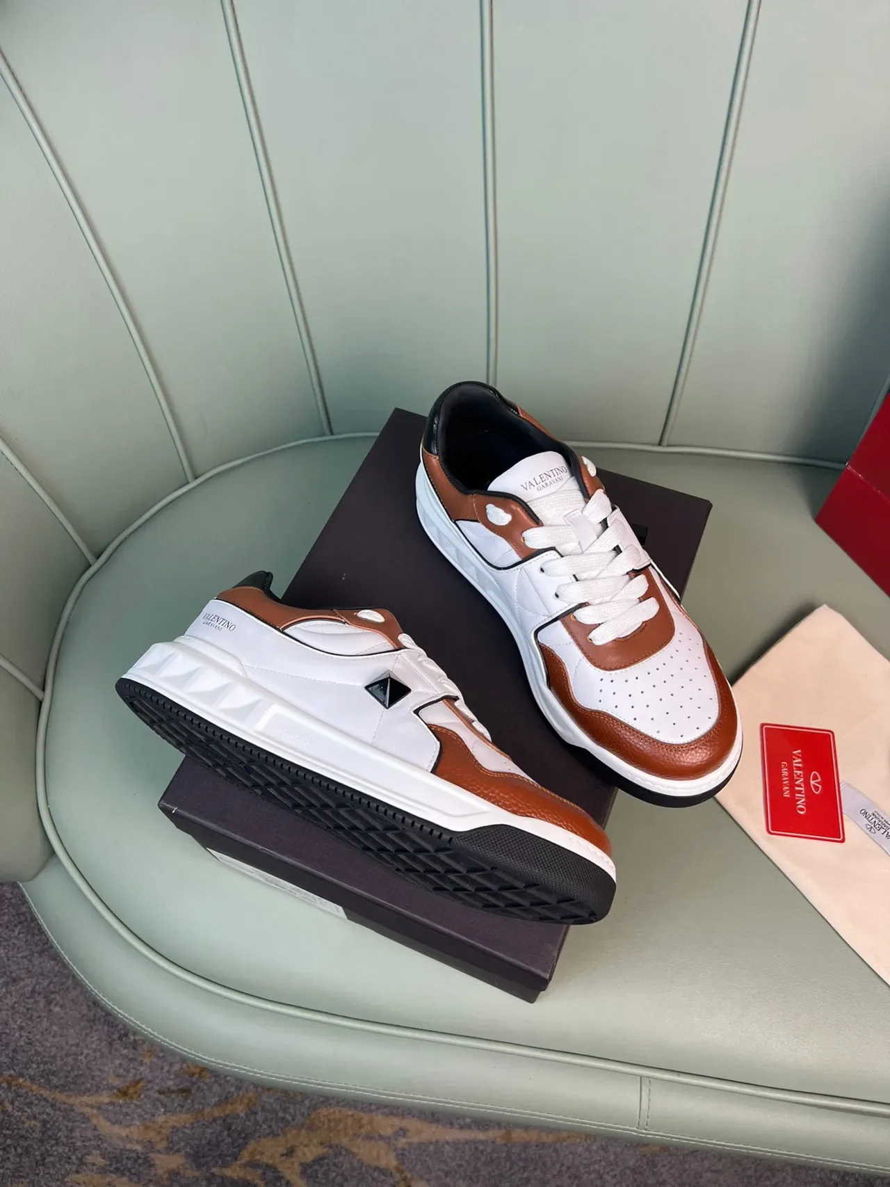 Valentino Rockstud Blanc Marron Cuir En Couches Et Maille Perforée Semelle Sculptée Baskets Épaisses 5