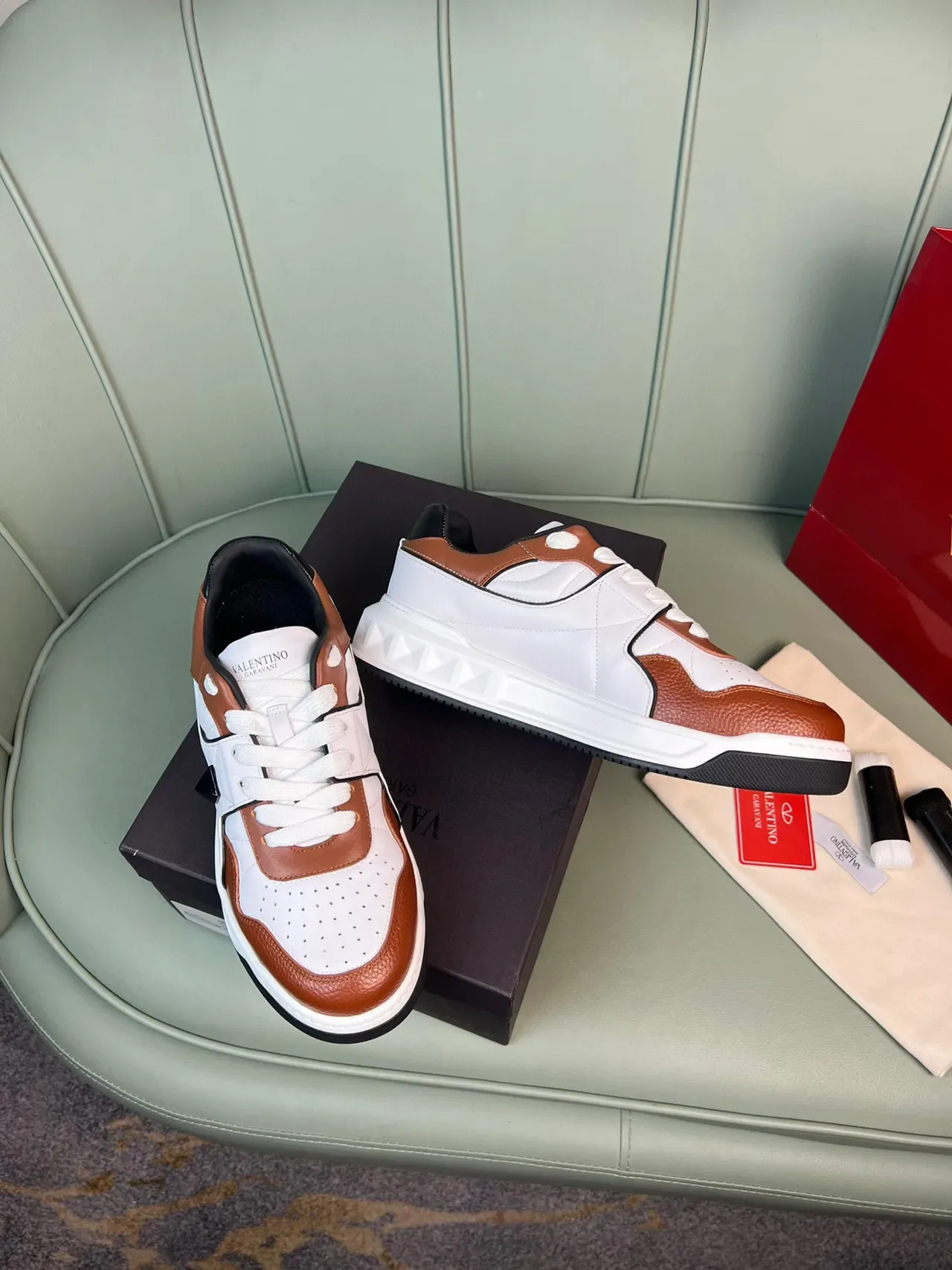 Valentino Rockstud Blanc Marron Cuir En Couches Et Maille Perforée Semelle Sculptée Baskets Épaisses 8