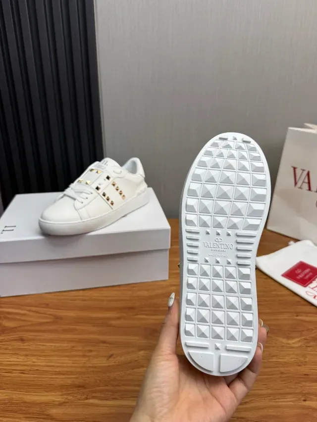 Valentino Rockstud Sneakers Lifestyle Blanc en Cuir à Encolure Basse 10