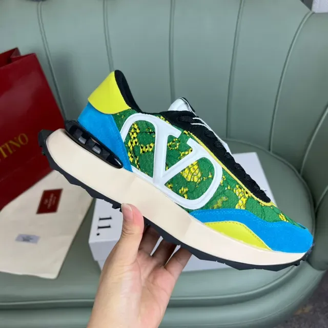 Valentino Run Away sneakers lifestyle jacquard floral multicolore 4