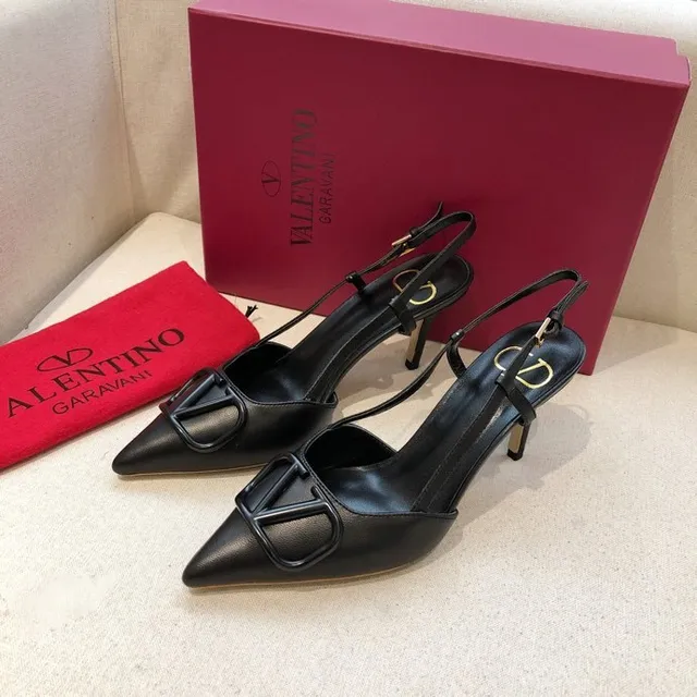 Valentino VLogo Preto Dourado Bico apontado Alça traseira de salto Salto fino 4
