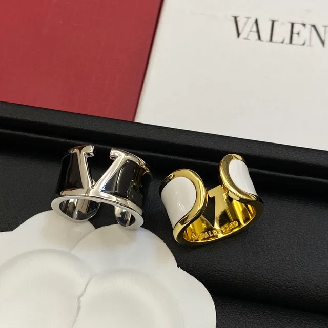 Valentino VLogo কালো সাদা Open-Band Enamel-Inlay Ring 3