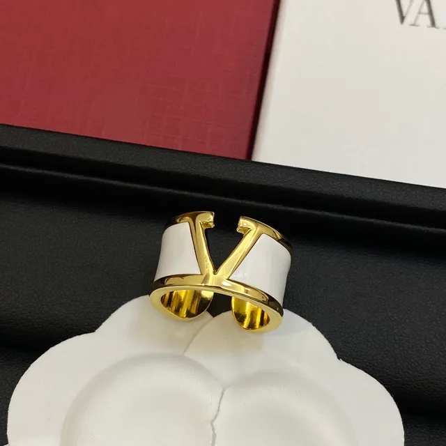 Valentino VLogo কালো সাদা Open-Band Enamel-Inlay Ring 6