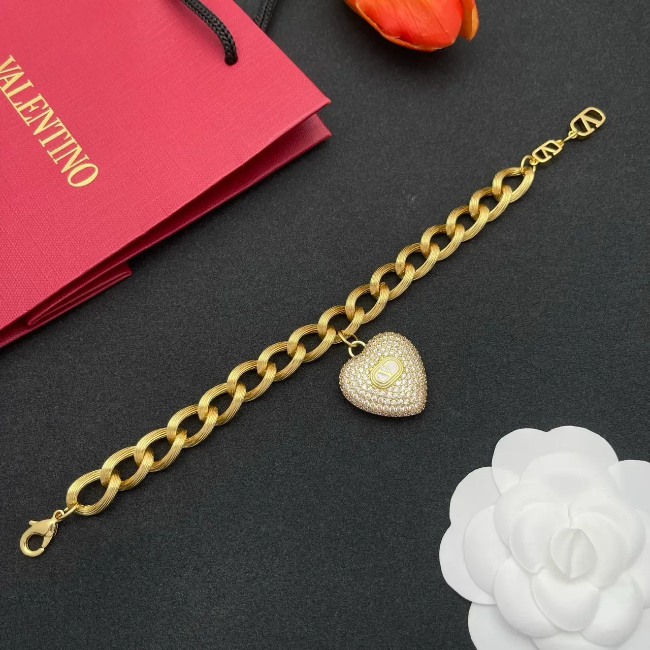 Valentino VLogo Heart Pavé Crystal Pulseira Corrente Chunky 8