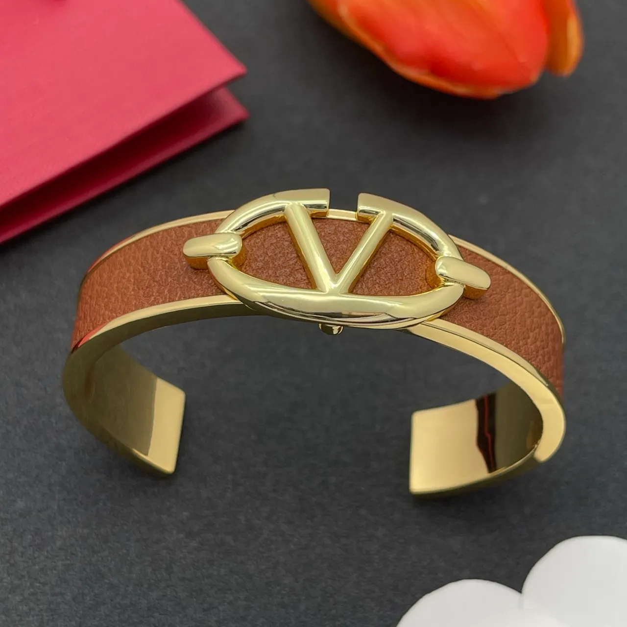 Valentino VLOGO Couro Tan e Ouro-Ton Pulseira de Pulso 8