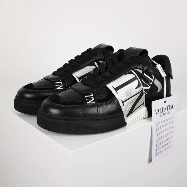 Valentino VLTN Baskets Lifestyle en Cuir Noir et Blanc 2