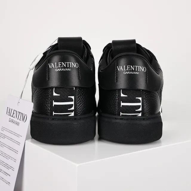 Valentino VLTN Baskets Lifestyle en Cuir Noir et Blanc 8
