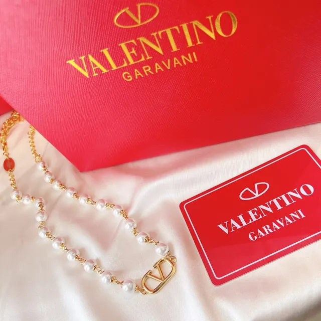 Valentino VLTN Colar de pérolas com corrente 7