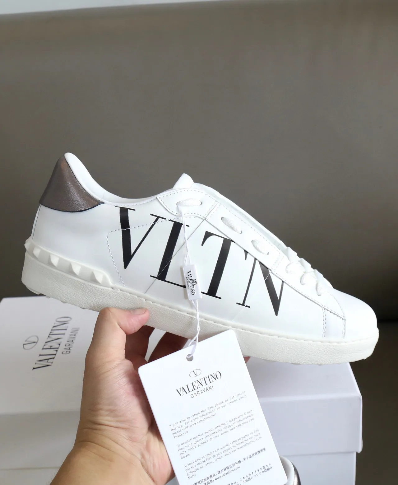 Valentino VLTN Blanc et Taupe Métallique Lifestyle Sneakers 3
