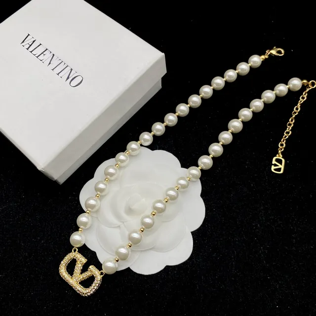Valentino VLTN Or Blanc Chaîne de Perles avec Pendentif VLogo 7
