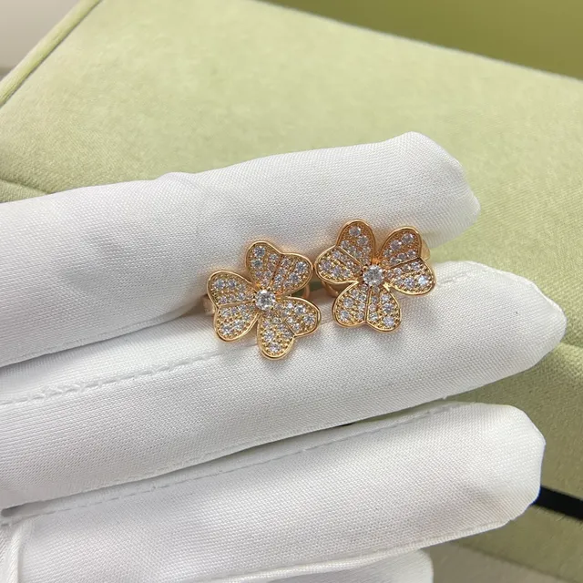 Van Cleef & Arpels Alhambra زهرة ذات خمس بتلات باڤيه أقراط 5