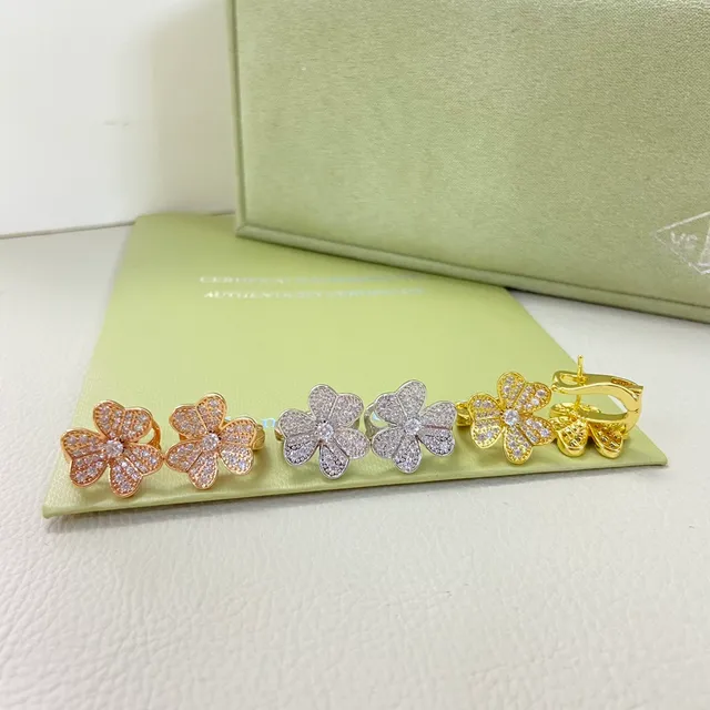Van Cleef & Arpels Alhambra زهرة ذات خمس بتلات باڤيه أقراط 6