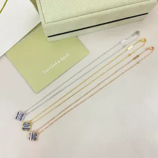 Van Cleef & Arpels Alhambra Collier Pendentif Trèfle Émaillé Rayé