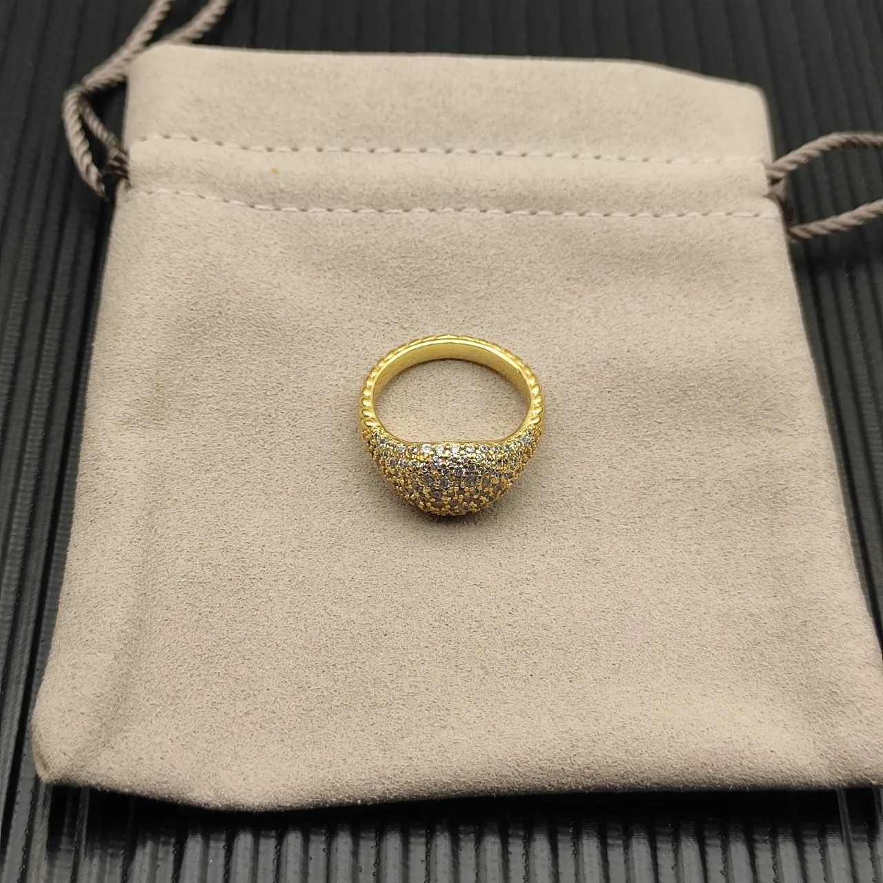 Van Cleef & Arpels সোনার সাদা প্যাভে-সেট অসমমিত ডোম আংটি 5