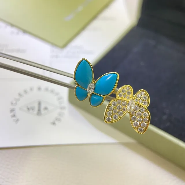 Van Cleef & Arpels Papillon भটারফ্লাই এনামেল এবং পেভ ক্রিস্টাল ইয়াররিংস 6
