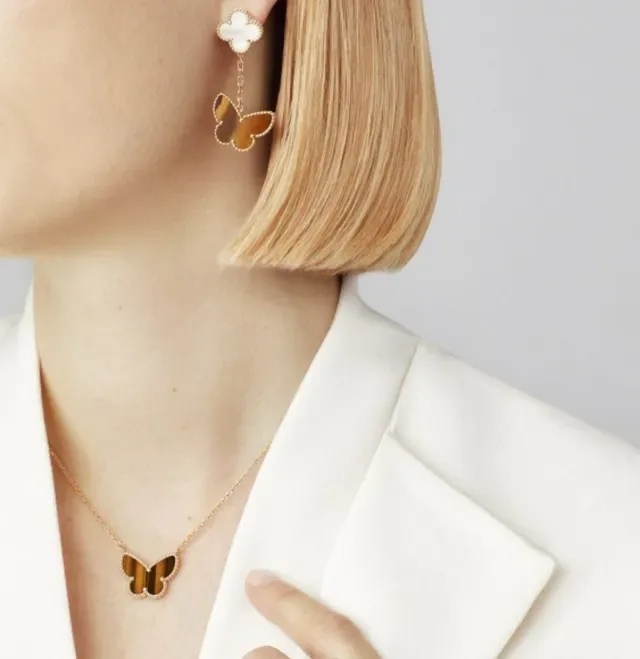 Van Cleef & Arpels Papillon Yellow Gold Butterfly Silhouette Tiger's Eye Stone Necklace 9