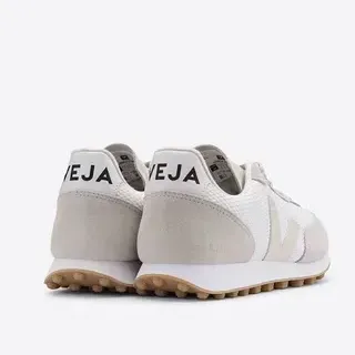 VEJA Beige White Low-Top Mesh And Suede Upper Lifestyle Sneakers
