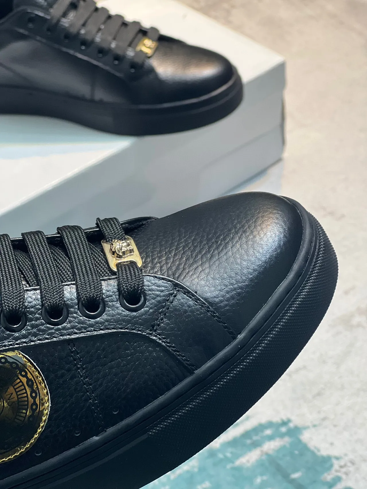 Versace Chain Reaction Noir et Or Lifestyle Sneakers 3