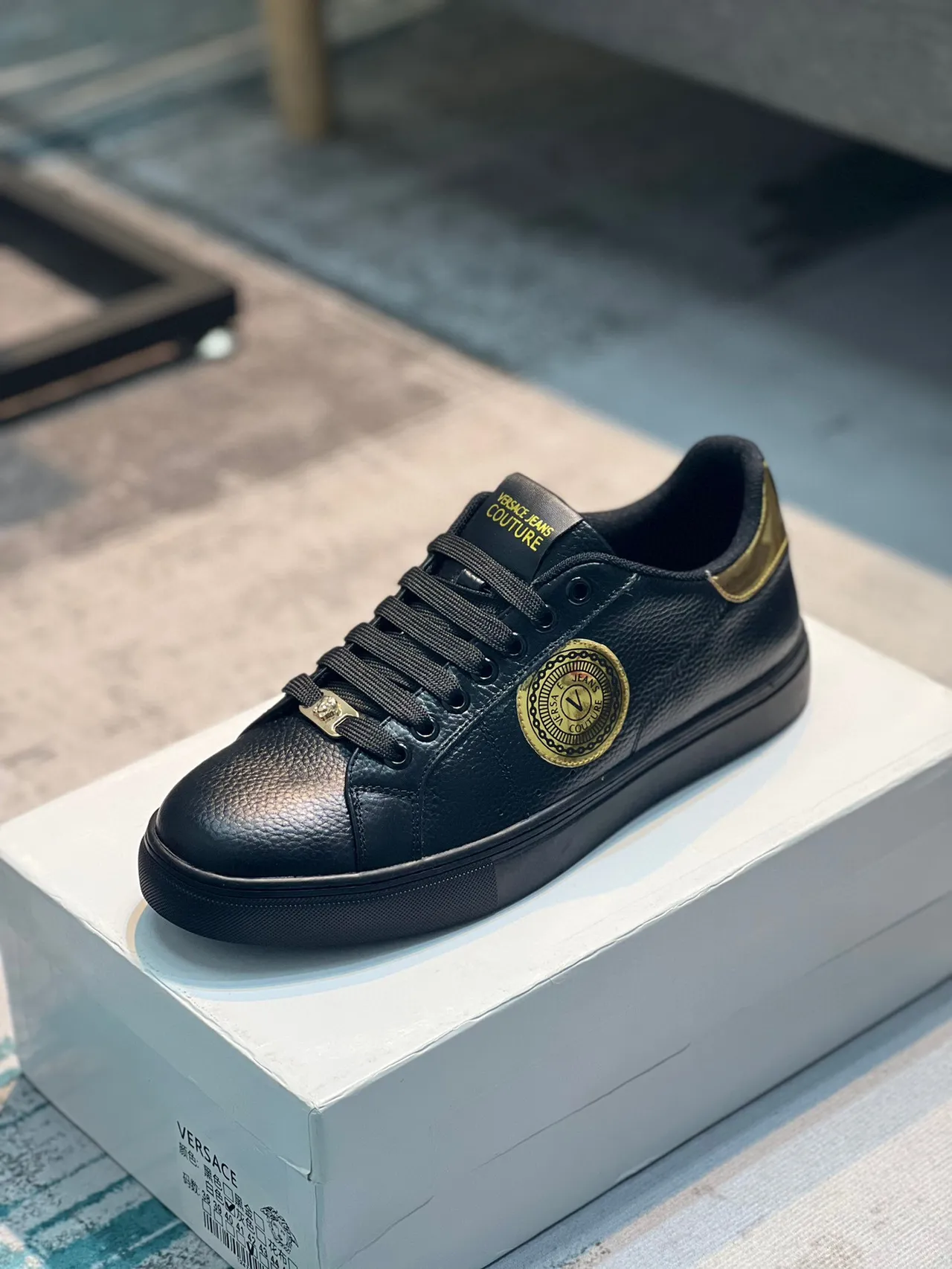 Versace Chain Reaction Noir et Or Lifestyle Sneakers 9