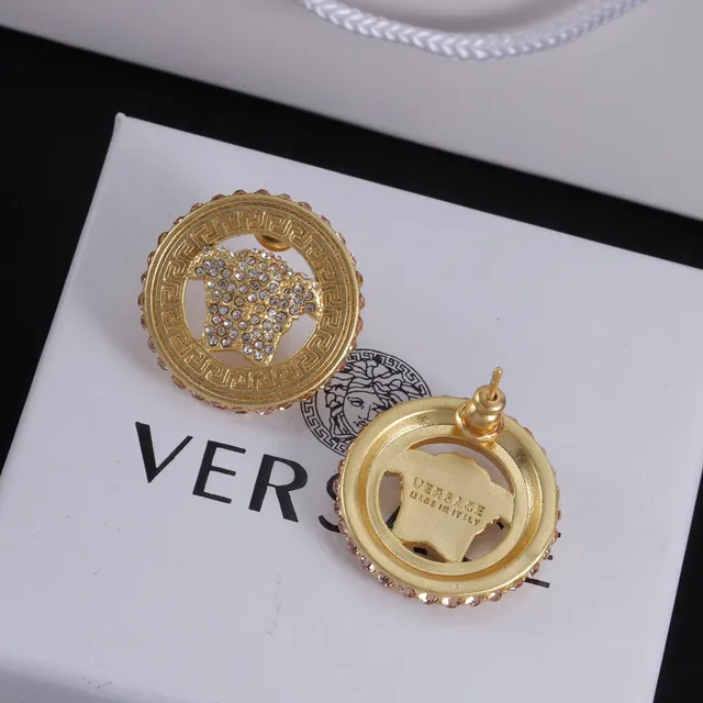 Versace Greca Medusa ذهبي شفاف معدن Pavé كريستال تزيين قلادة 5